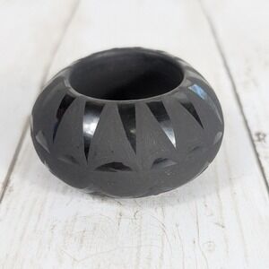 Santa Clara‎ Pueblo Pottery Signed Trinket Bowl Black on Black Etched Design